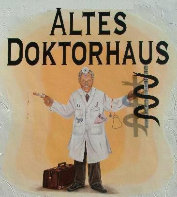 Altes Doktorhaus - Hotel Garni วิลลิงเงิน ภายนอก รูปภาพ